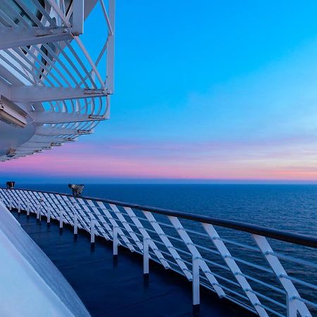 Viking Line Ferry Gabriella - One-Way Journey From Helsinki To Stockholm 호텔 외부 사진