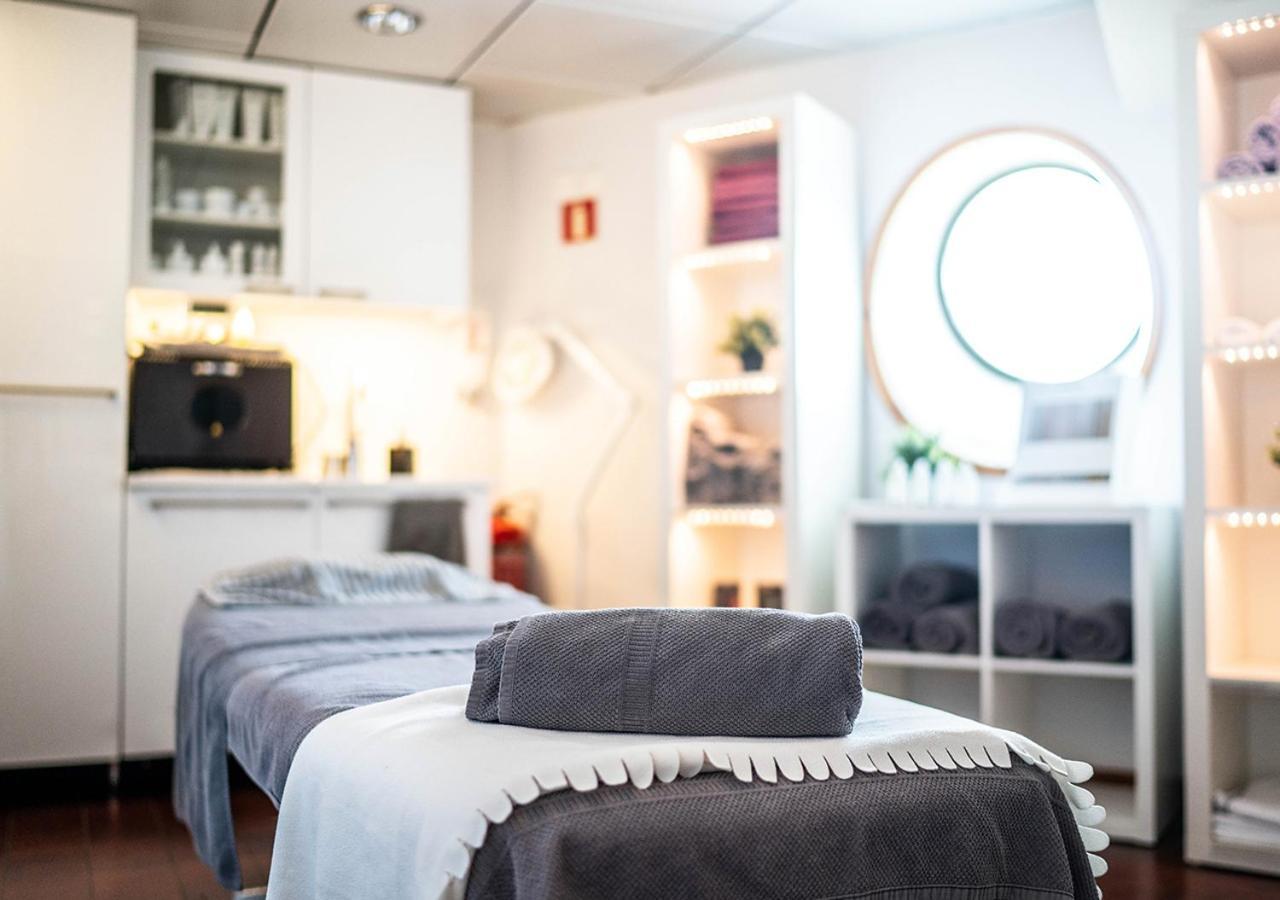 Viking Line Ferry Gabriella - One-Way Journey From Helsinki To Stockholm 호텔 외부 사진