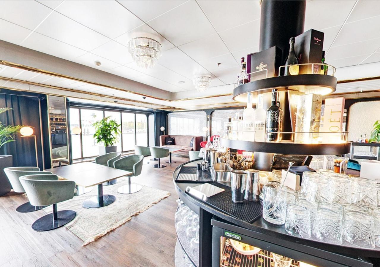Viking Line Ferry Gabriella - One-Way Journey From Helsinki To Stockholm 호텔 외부 사진