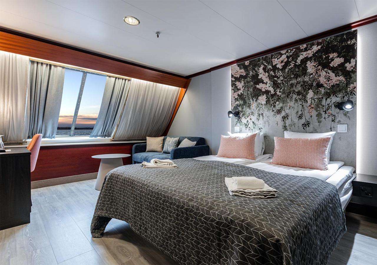 Viking Line Ferry Gabriella - One-Way Journey From Helsinki To Stockholm 호텔 객실 사진